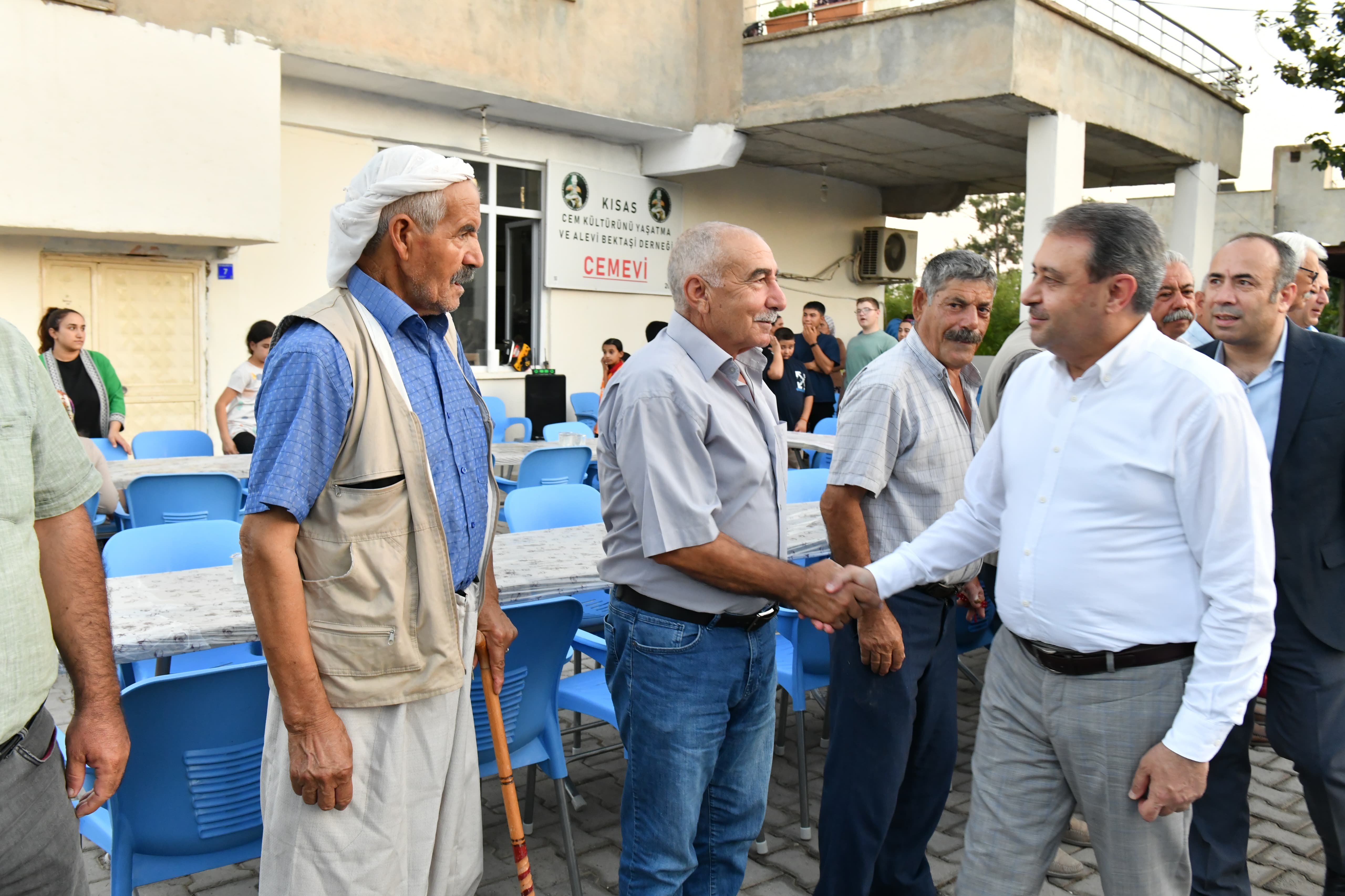 Vali Şıldak, Kısas’ta vatandaşlarla bir araya geldi;