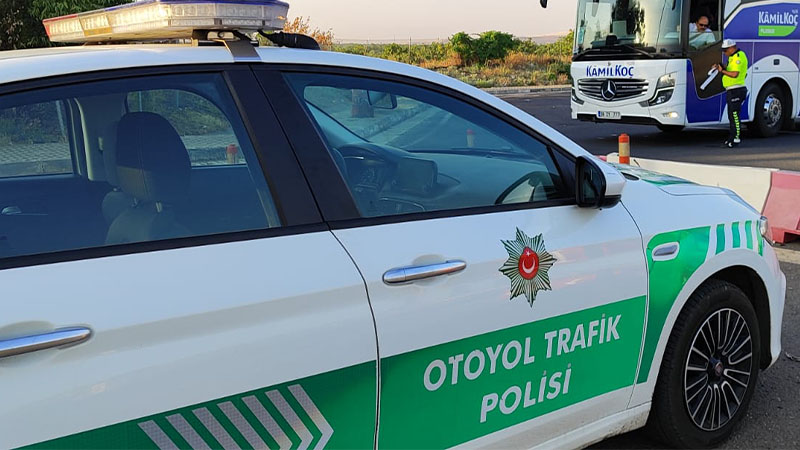 18-25 temmuz trafik denetimlerinde 2.5 milyon araç denetlendi: 423 bin işlem yapıldı;