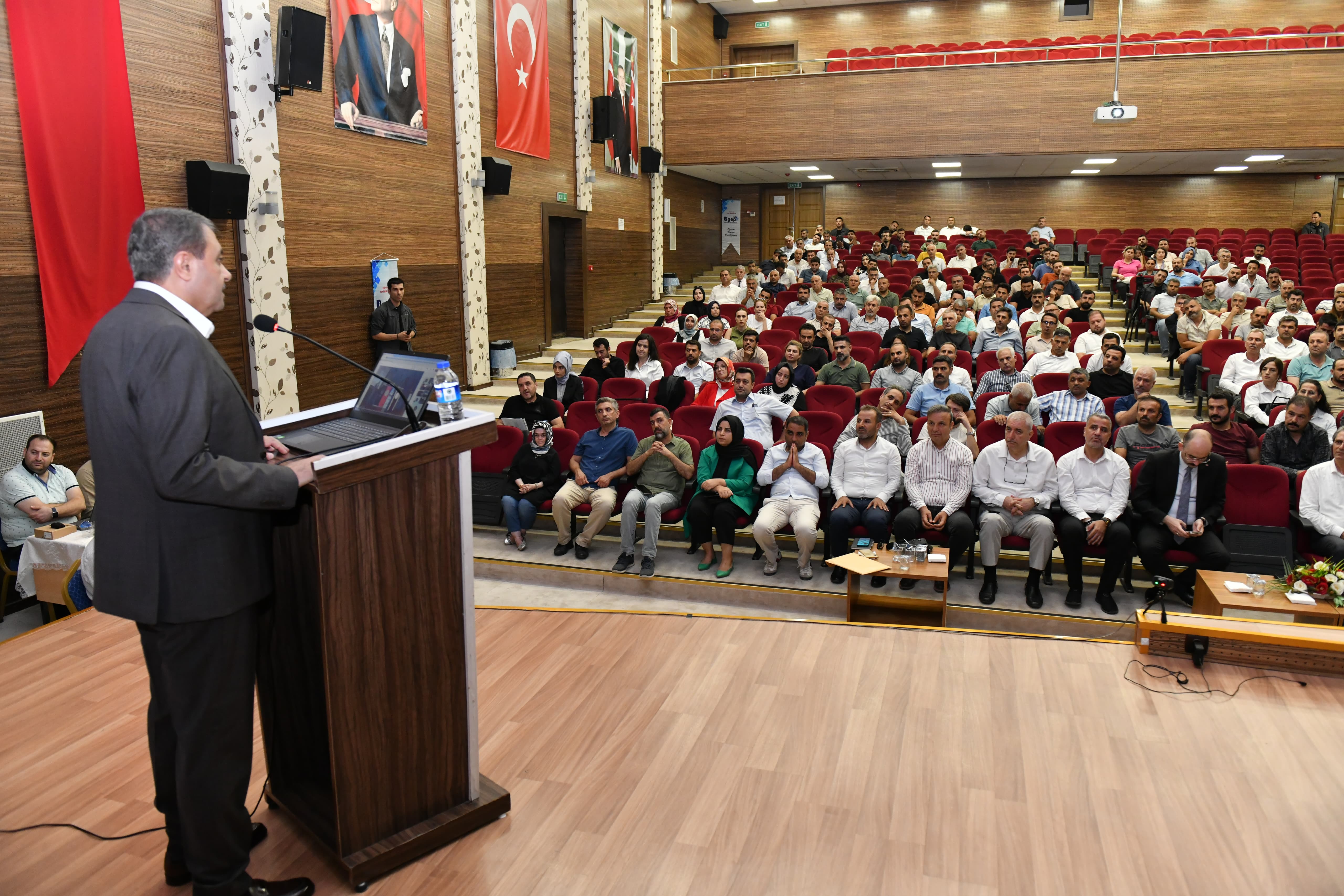 Vali Şıldak: Şanlıurfa eğitimde son sıralarda olmak zorunda değil;