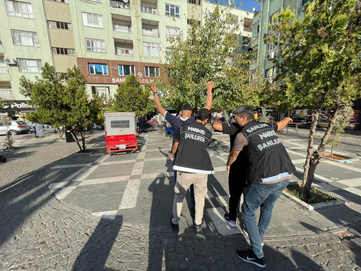 Şanlıurfa'da narkotik denetimleri hız kesmeden devam ediyor;