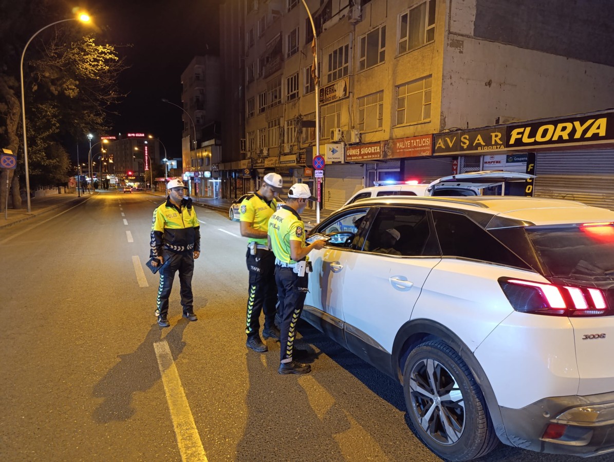 Şanlıurfa'da farklı noktalarda alkol denetimi yapıldı;