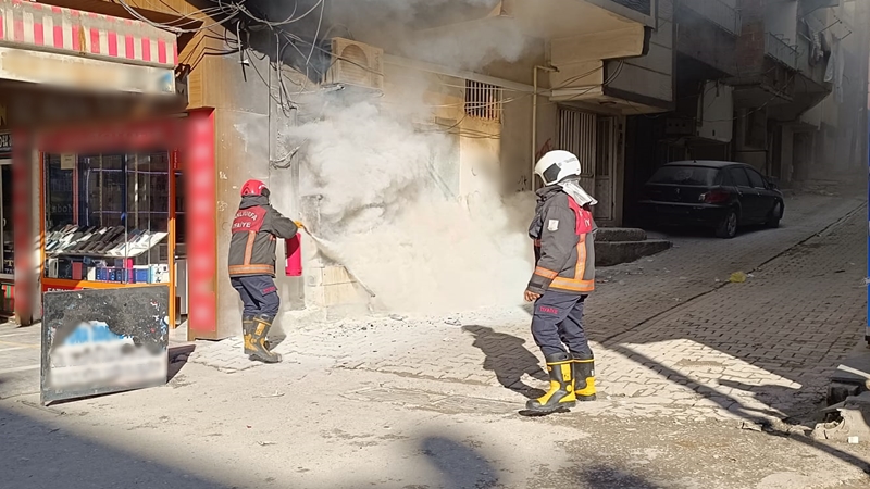 Şanlıurfa’da elektrik panosunda çıkan yangın söndürüldü;