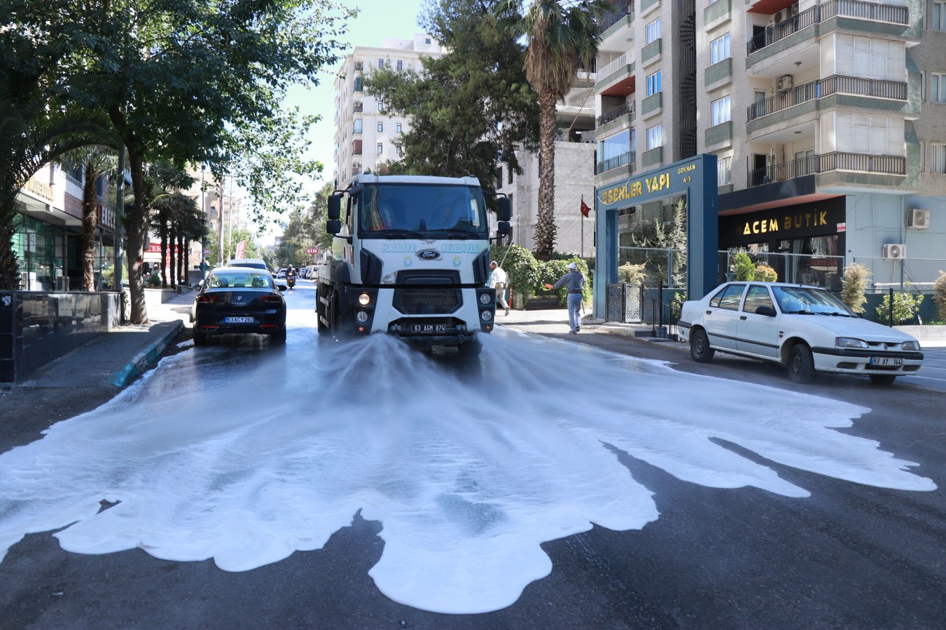 HALİLİYE BELEDİYESİ'NDEN MAHALLELERE TEMİZLİK ÇIKARMASI;