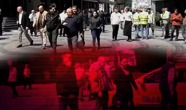 İSTANBUL'DA TELEFONLAR ÇEKMİYOR! VATANDAŞ SOKAĞA DÖKÜLDÜ...