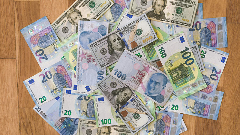 Dolar ve euro haftaya nasıl başladı?;