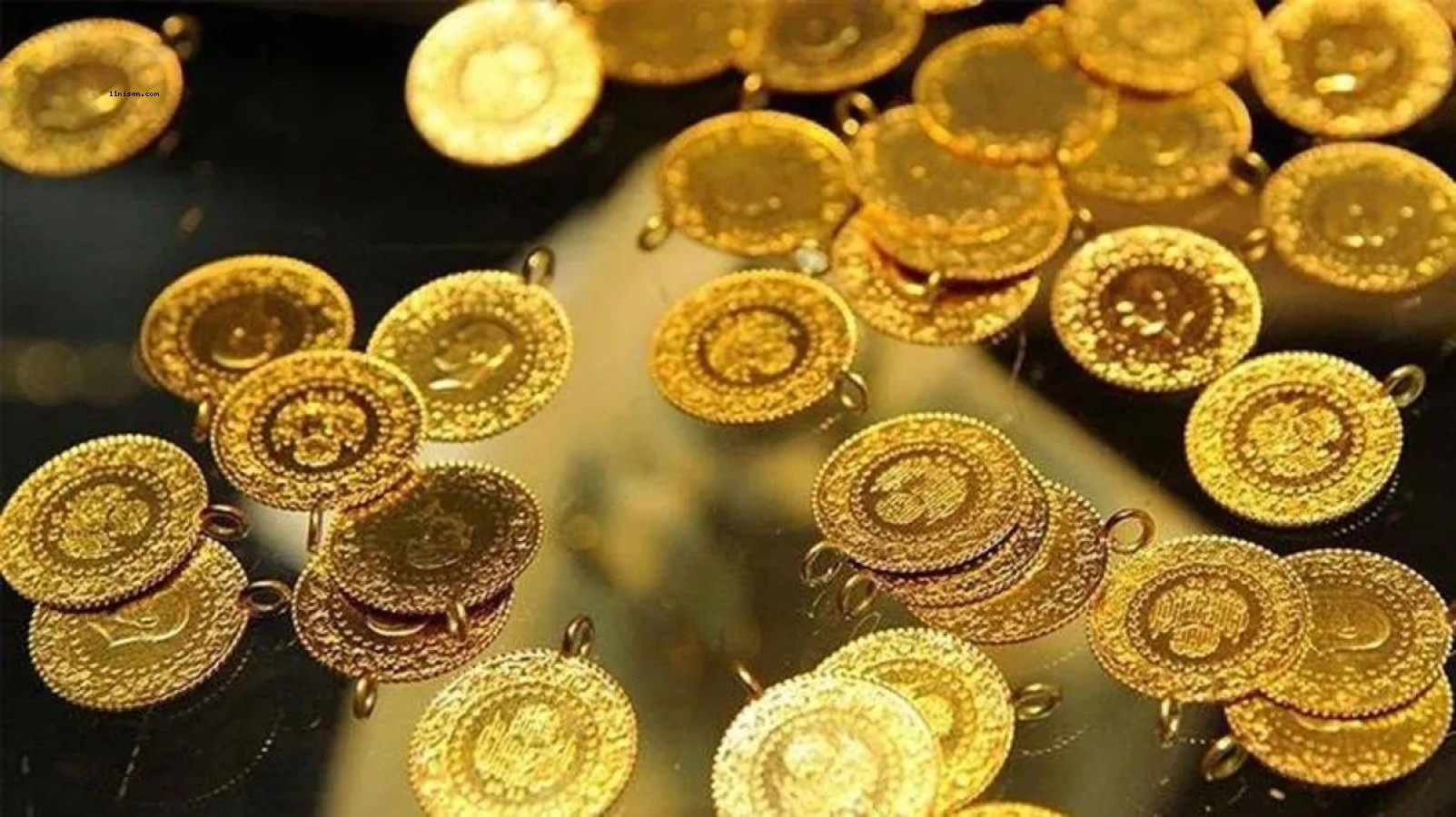 Zimbabve, dolarla mücadele için "altın para" bastı;
