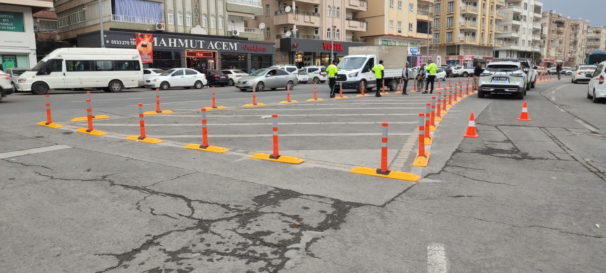 ŞANLIURFA’DA TRAFİK DÜZENLEMELERİYLE DAHA GÜVENLİ VE AKICI ULAŞIM;