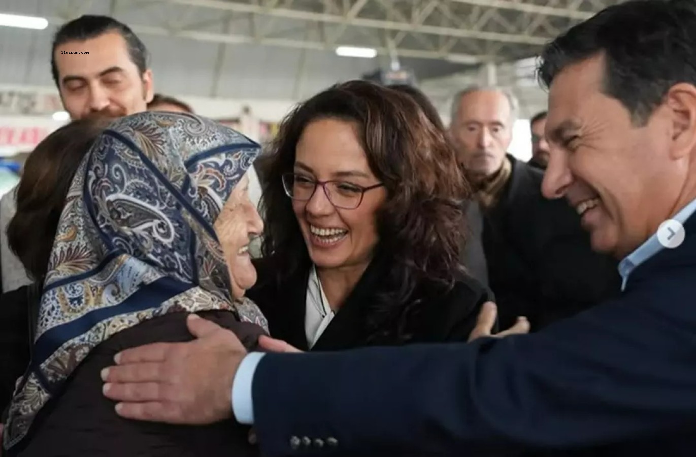 CHP'den sürpriz aşk haberi! İki belediye başkanı evlenme kararı aldı;