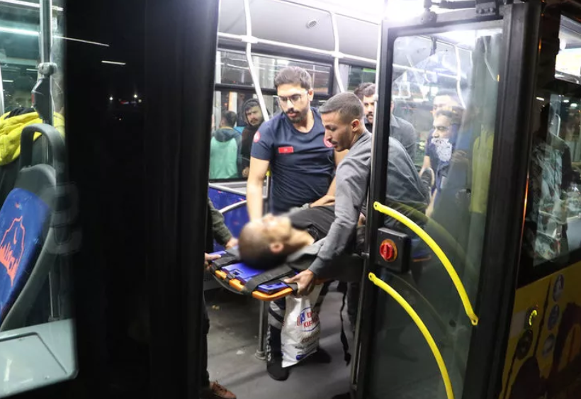 Urfa'da yolcu, vurulduğundan habersiz bindiği otobüste yere yığıldı