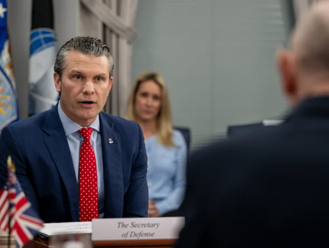 pege hegseth.webp